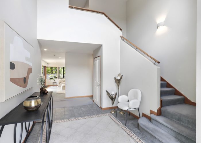  at 8 Greenwoods Close, Titirangi, Auckland