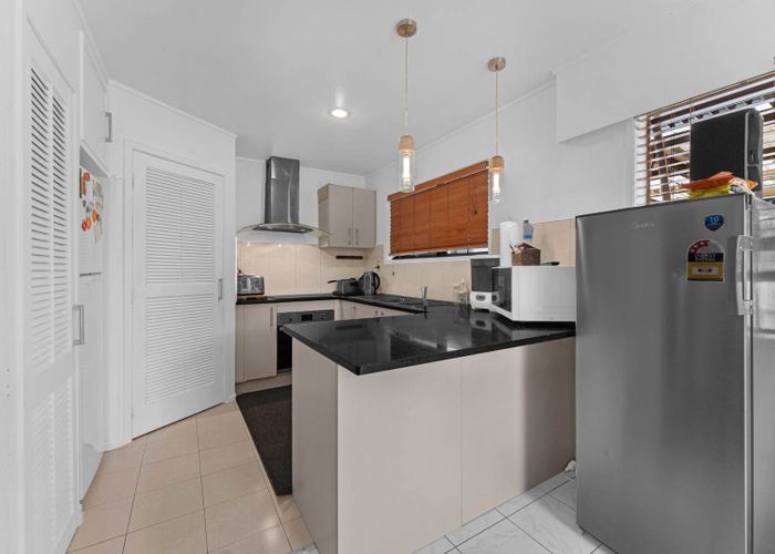  at 42C Hoteo Avenue, Papatoetoe, Manukau City, Auckland