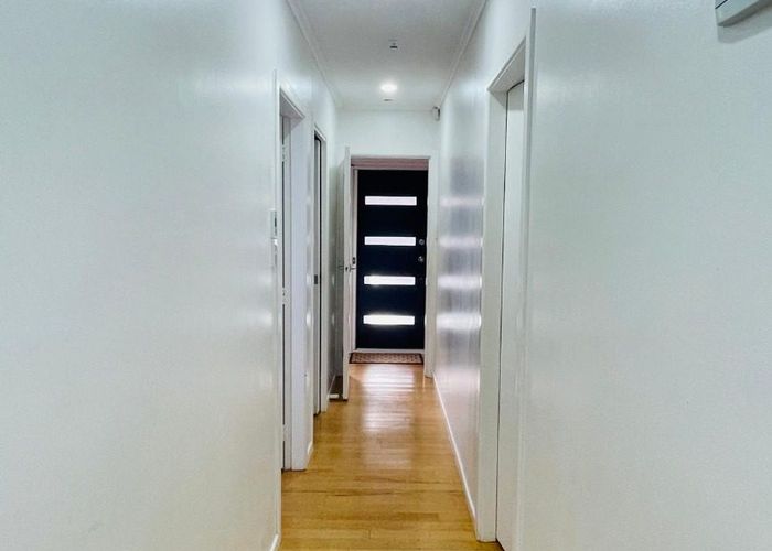  at 60 Glen Marine Parade, Glendene, Auckland