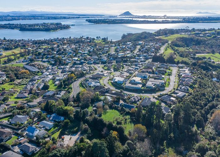  at 27 Waikite Road, Welcome Bay, Tauranga, Bay Of Plenty