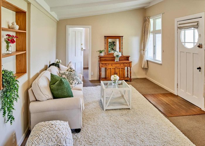  at 10 Lambley Road, Titahi Bay, Porirua