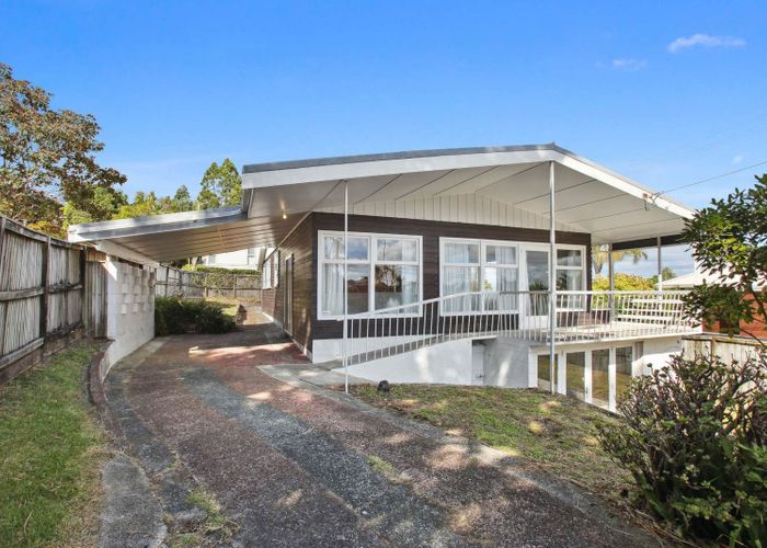  at 1/88 Island Bay Road, Beach Haven, North Shore City, Auckland