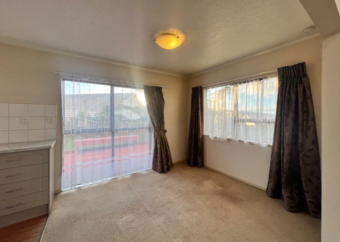  at 1 Northwood Close, Woodridge, Wellington, Wellington