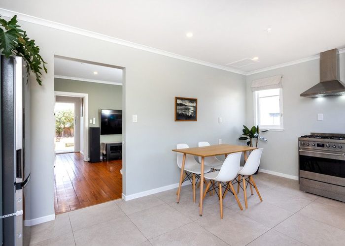  at 1/88 Lynwood Road, New Lynn, Auckland