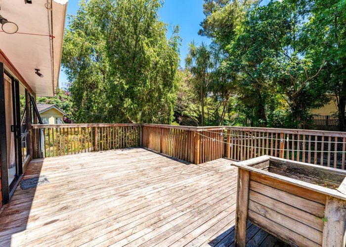  at 2/15A View Road, Glenfield, North Shore City, Auckland