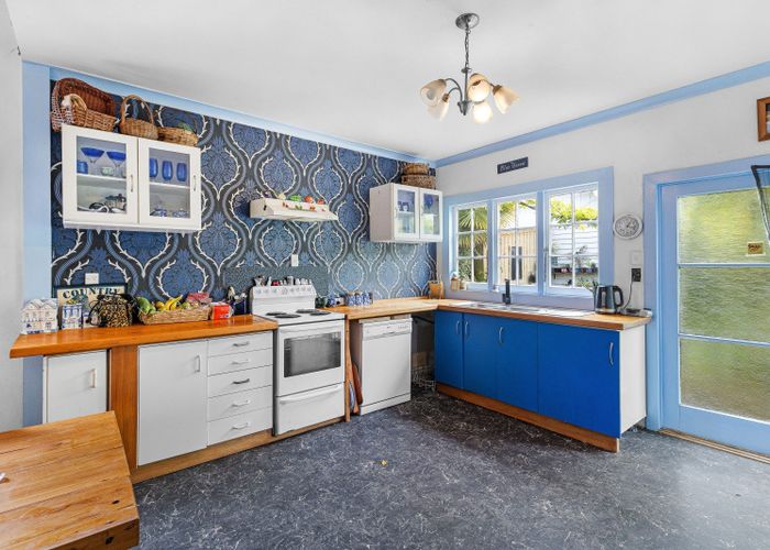  at 32 Cuba Street, Marton