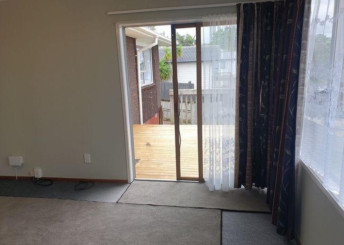  at 12A Pipitea Place, Massey, Waitakere City, Auckland