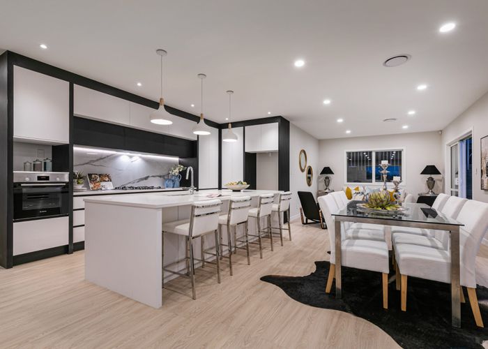  at 7 Surf View Crescent, Red Beach, Red Beach