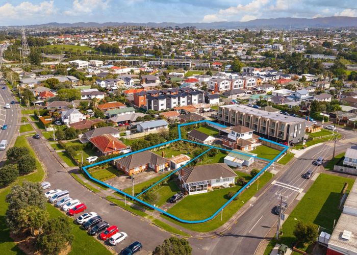  at 1&3 Tatau Way, 2 Toru Street, Te Atatu Peninsula, Waitakere City, Auckland