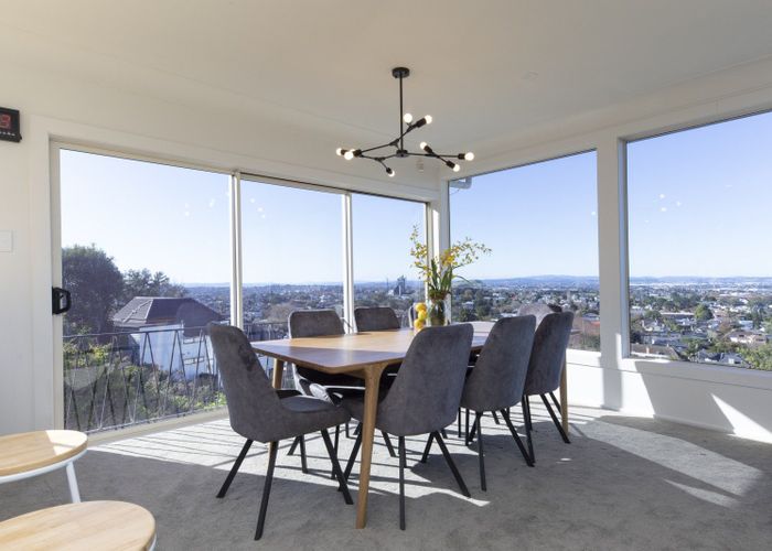  at 19 Market Road, Remuera, Auckland