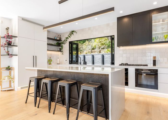  at 302 Paremata Road, Whitby, Porirua, Wellington