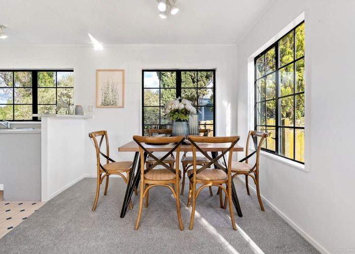  at 39 Gosford Drive, Botany Downs, Auckland