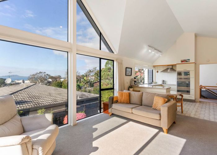  at 2/4 Oban Road, Browns Bay, North Shore City, Auckland
