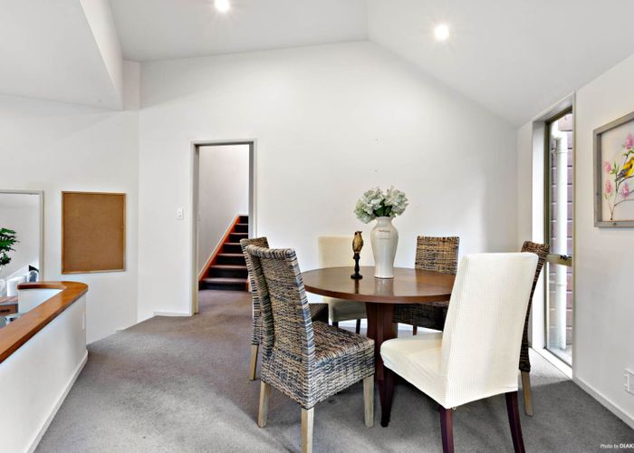  at 1/50 Park Hill Road, Birkenhead, Auckland