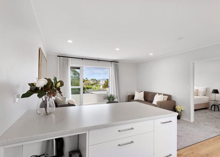  at 5/18 Parr Terrace, Castor Bay, North Shore City, Auckland