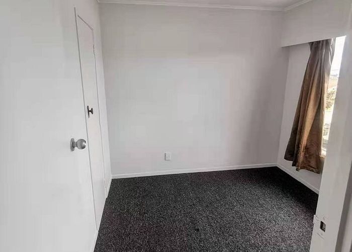  at 1/178 Chivalry Road, Glenfield, North Shore City, Auckland