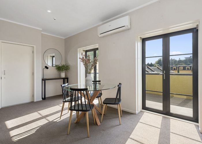  at 2/3 Tisdall Terrace, Hamilton Central, Hamilton