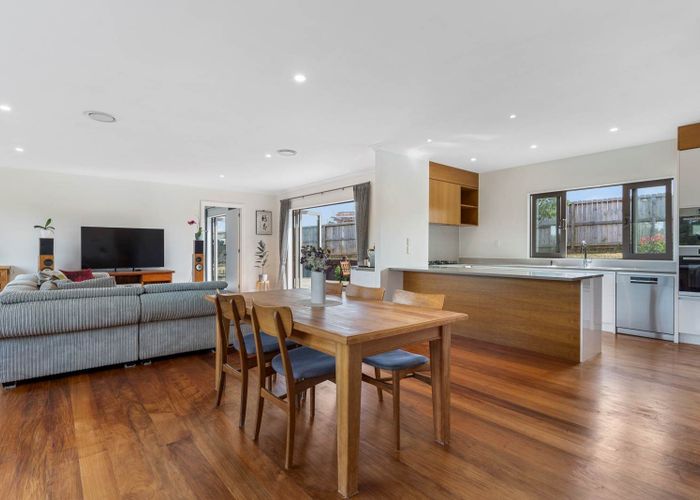  at 5 Angiangi Crescent, Beachlands, Manukau City, Auckland