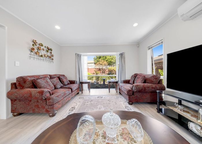  at 2/47 Orangewood Drive, Northpark, Manukau City, Auckland