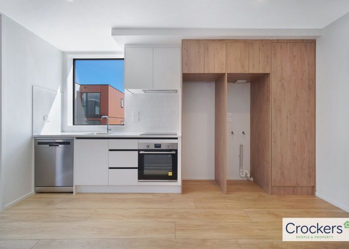  at 5 Treasure Lane, Te Atatu South, Waitakere City, Auckland