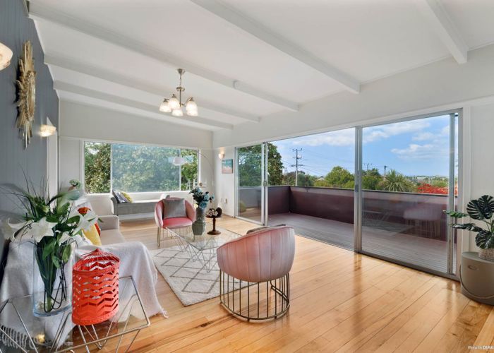  at 1/43 Coronation Road, Hillcrest, Auckland