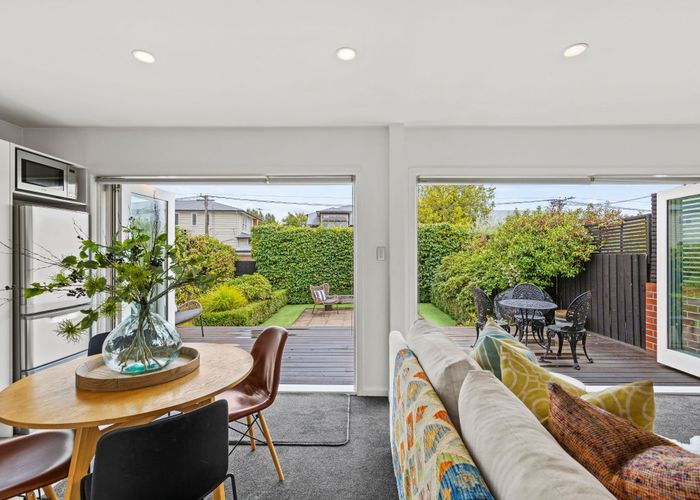  at 2/110 Leinster Road, Strowan, Christchurch