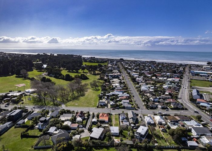  at 388 Keyes Road, New Brighton, Christchurch City, Canterbury