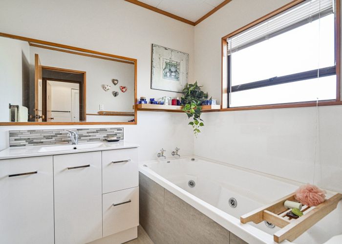  at 26 Walton Way, Flaxmere, Hastings