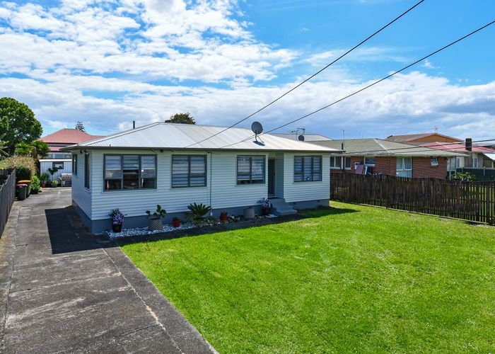  at 12 Miami Street, Mangere East, Auckland