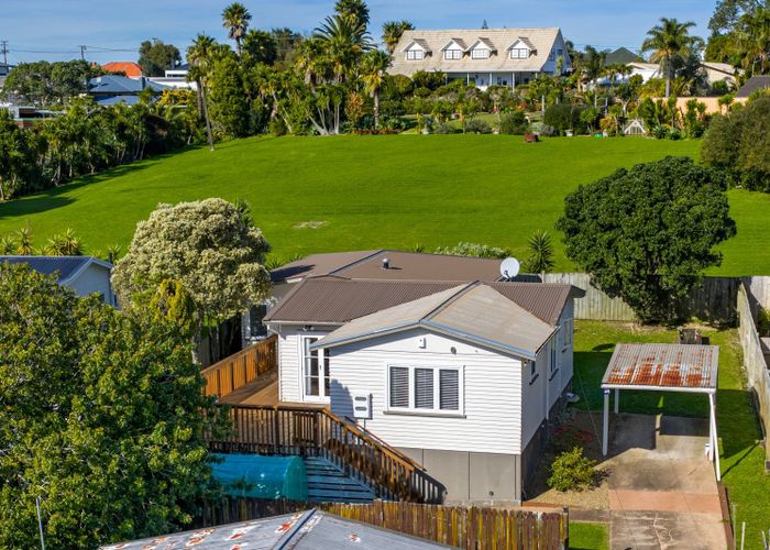  at 1/31 Lavelle Road, Henderson, Waitakere City, Auckland