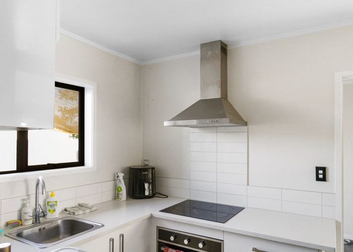  at 6/9 Vine Street, Mangere East, Manukau City, Auckland