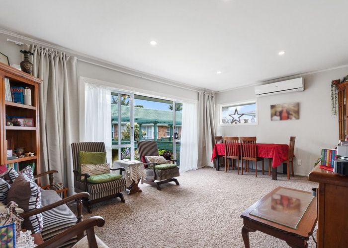  at 2/53 Kings Road, Panmure, Auckland City, Auckland