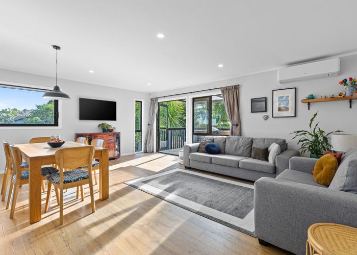  at 14 Oldham Place, Browns Bay, North Shore City, Auckland