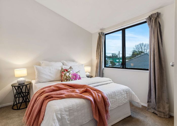  at 2/89 Portage Road, New Lynn, Auckland