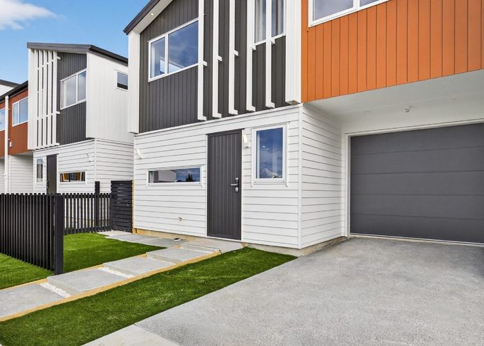  at 4 Longview Oak Lane, Rosehill, Papakura, Papakura, Auckland