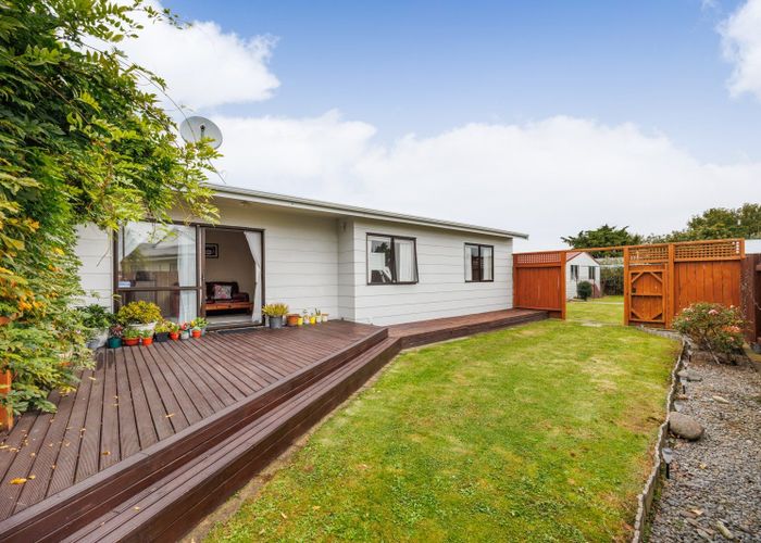  at 5 Cargill Grove, Kelvin Grove, Palmerston North