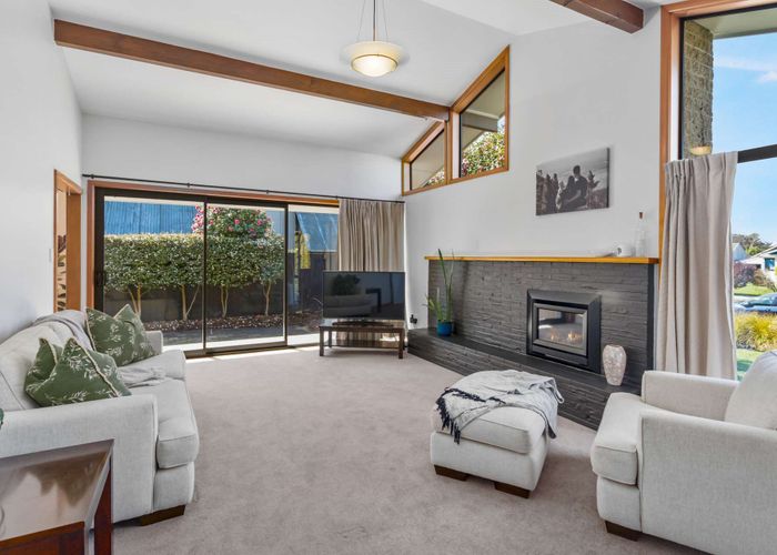  at 10 Parkview Place, Avonhead, Christchurch
