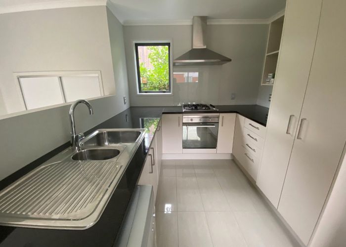  at 8 Lane Cameron Place, Flat Bush, Auckland