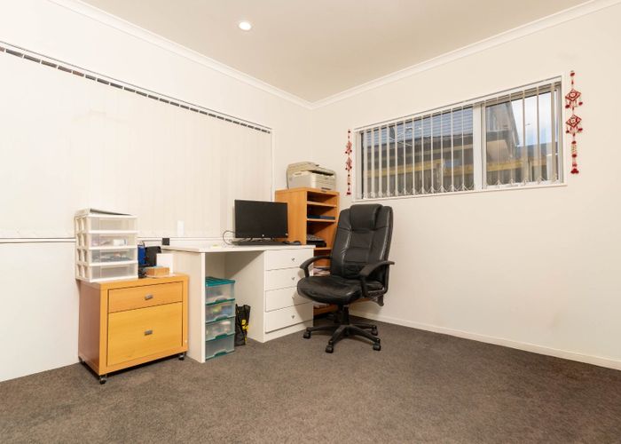  at 6 Orona Way, Papatoetoe, Manukau City, Auckland