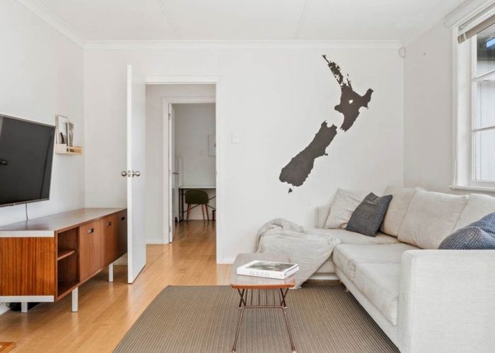  at 60 Castledine Crescent, Glen Innes, Auckland