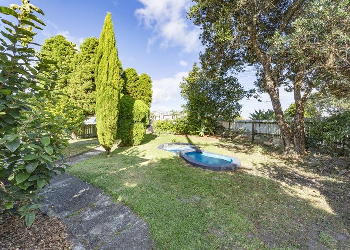 at 35 Archibald Road, Kelston, Waitakere City, Auckland