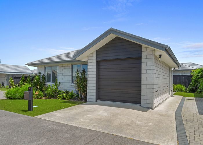  at 14 Lance Way (Dunes Lifestyle Village), Papamoa, Tauranga, Bay Of Plenty