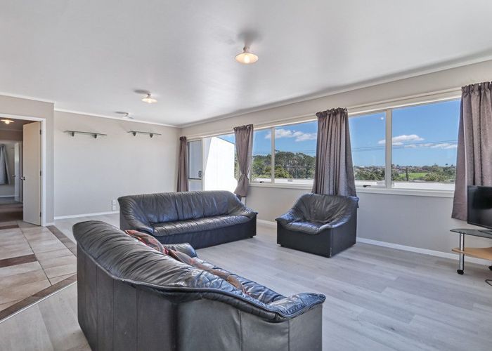  at 46 Farquhar Road, Glendene, Auckland