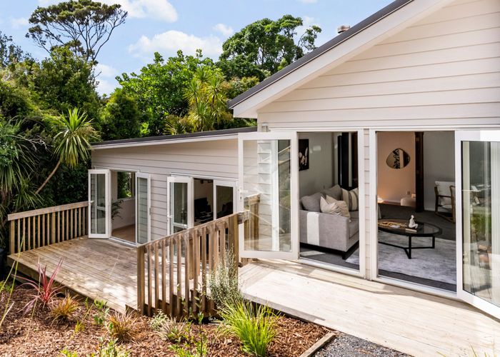  at 8 Miraka Place, Birkenhead, North Shore City, Auckland