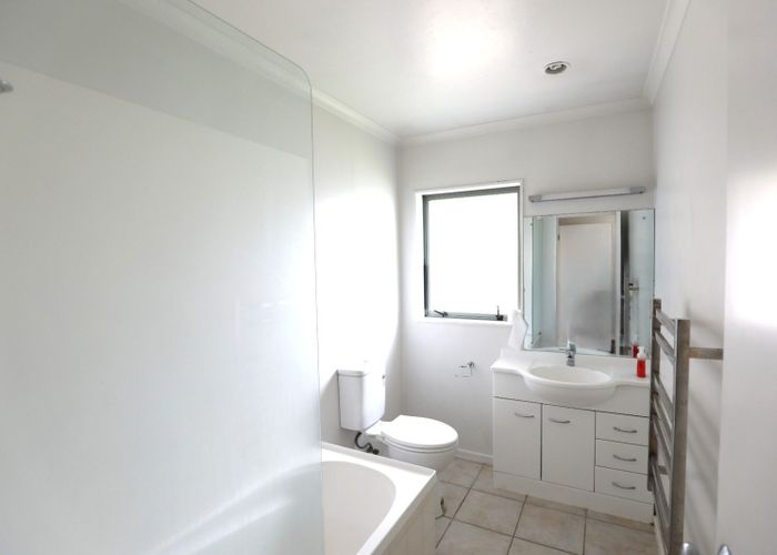  at 24 Ashmere Lane, Weymouth, Manukau City, Auckland
