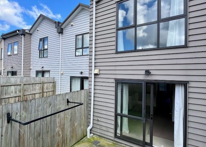  at 5/5 Wallson Crescent, Wiri, Manukau City, Auckland