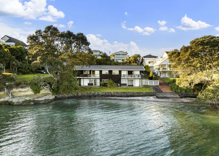  at 16 Harbour View Road, Point Chevalier, Auckland City, Auckland