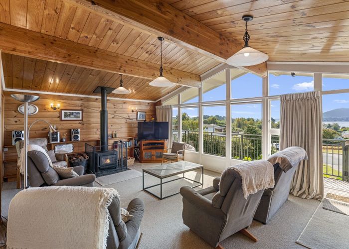  at 8 Earle Place, Acacia Bay, Taupo, Waikato