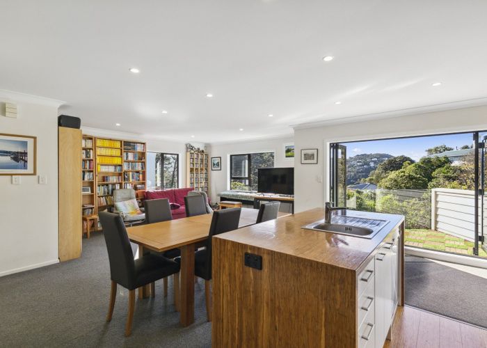  at 2C Lytton St, Wadestown, Wellington