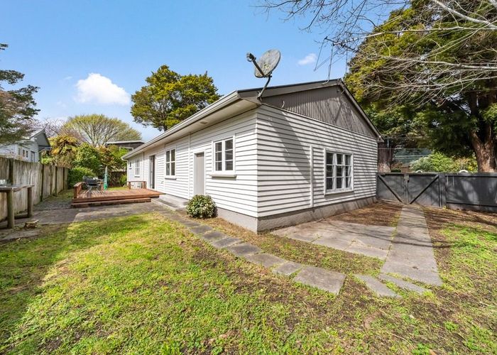  at 2 Wood street, Wallaceville, Upper Hutt, Wellington